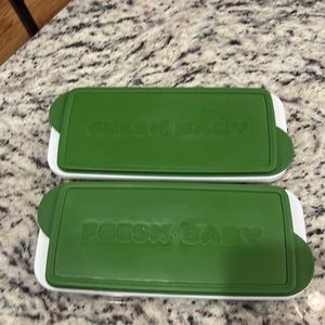 Bundle of 2 fresh baby storage containers